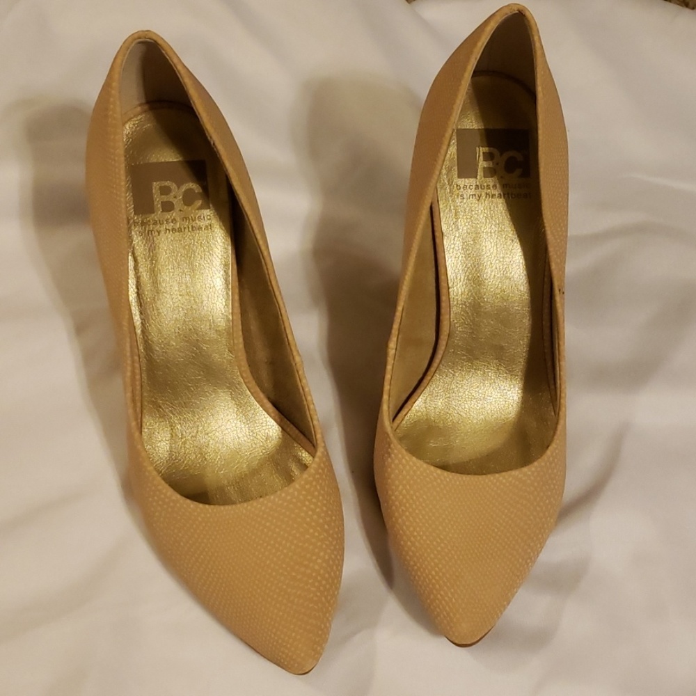 BC Nude Pumps